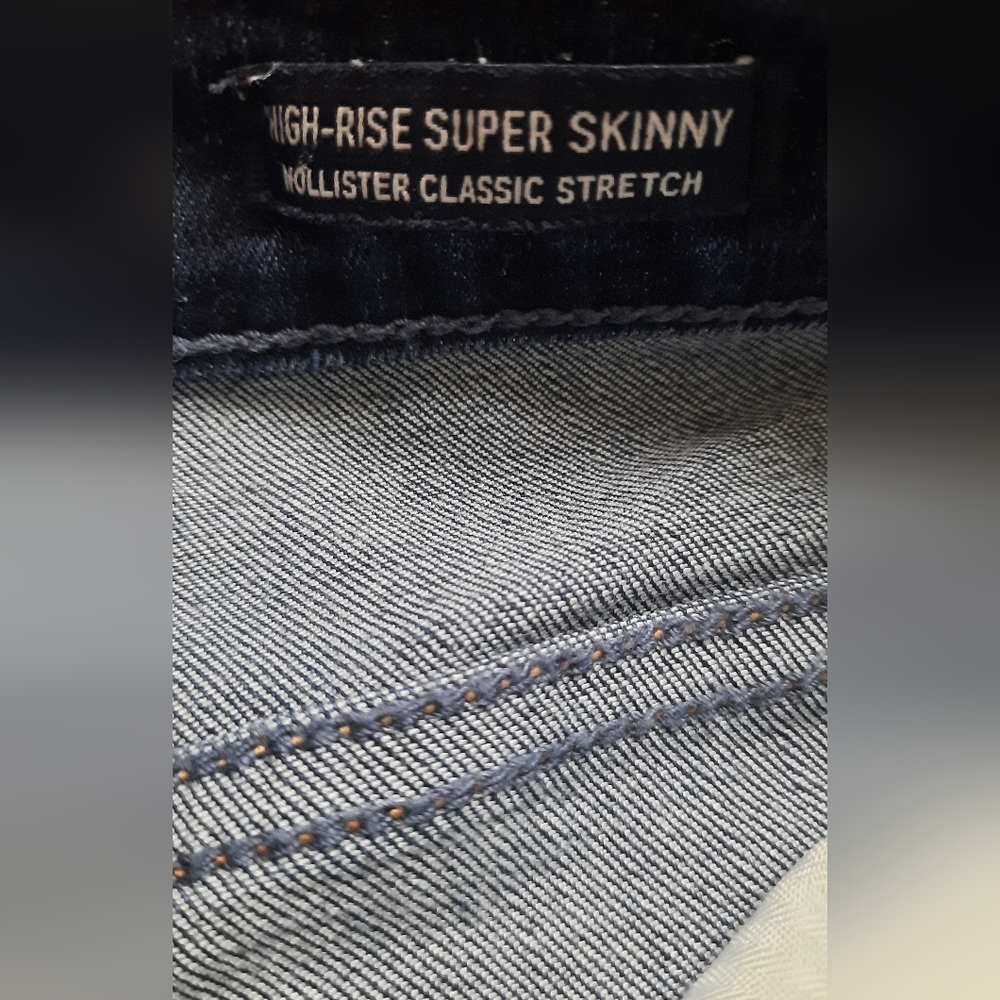 LAST CHANCE Hollister skinny - Picture 2 of 4